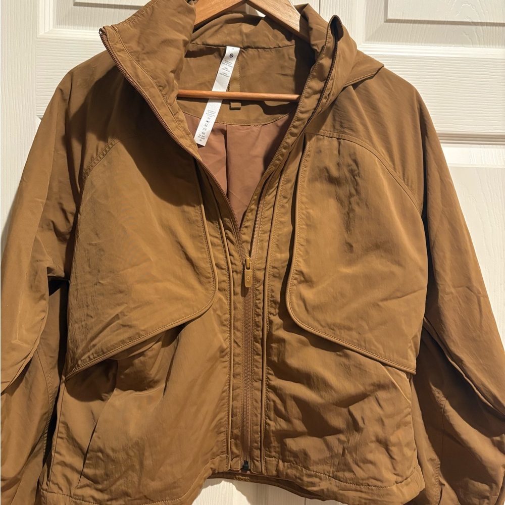 Lululemon Always Effortless Jacket Size 6 excellent condition